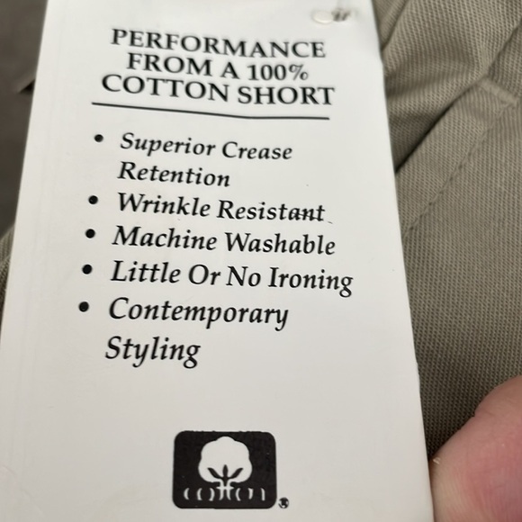 Flyers Tropical Sportswear Pleated Shorts - Picture 9 of 9